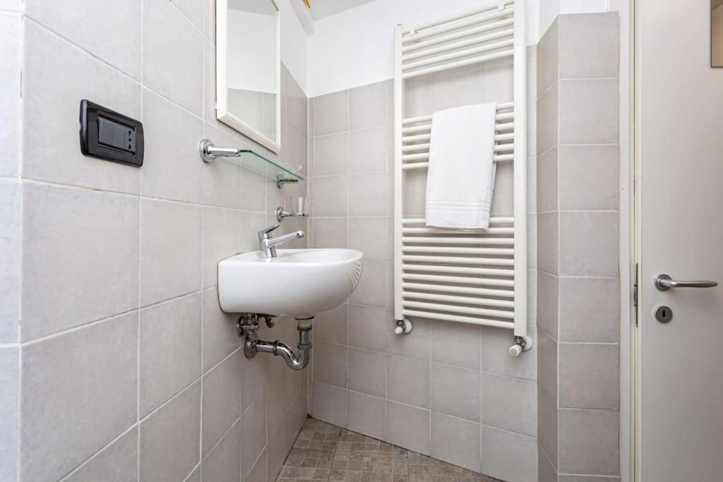Apartment Adorno 2 - Affitti Brevi Italia Genova Esterno foto