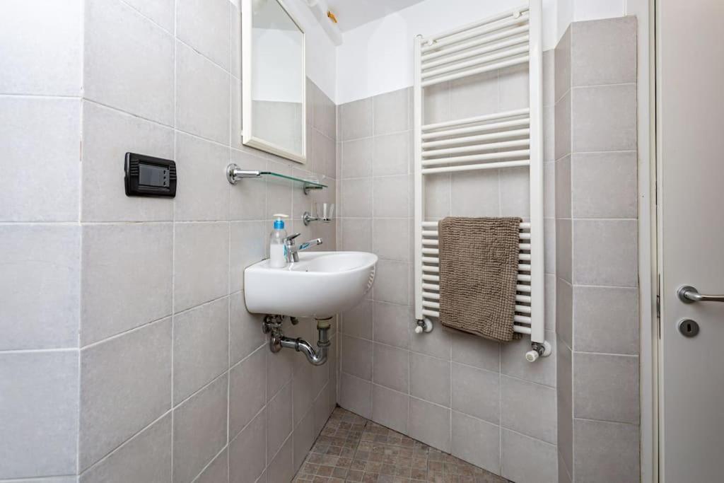 Apartment Adorno 2 - Affitti Brevi Italia Genova Esterno foto